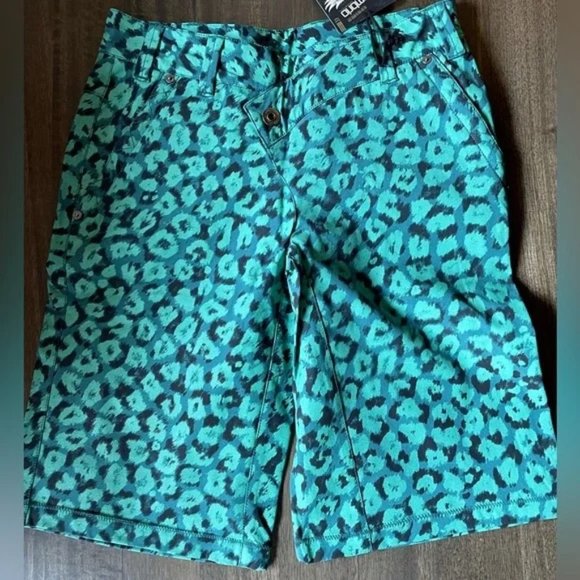 BNWT Mens Sombrio Lotus Biking Shorts - Size: M - Picture 1 of 4